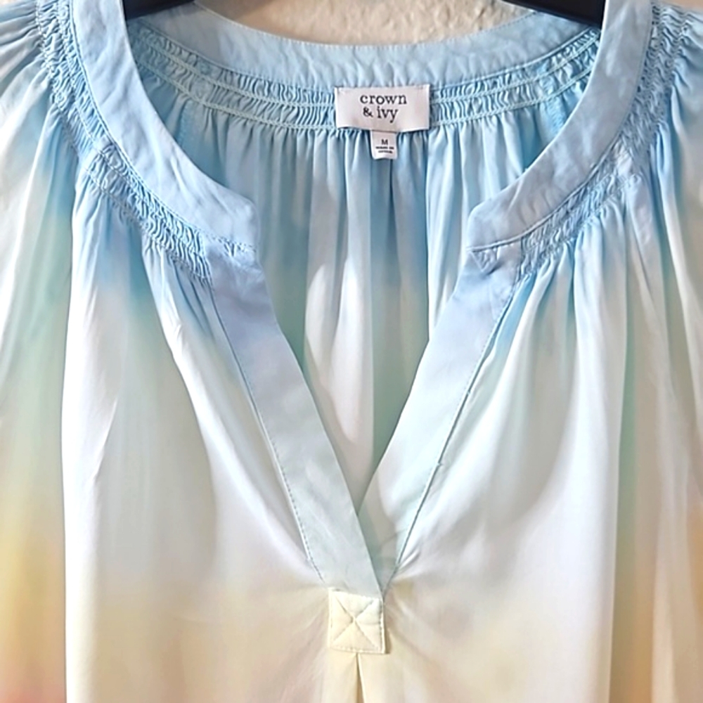 Women's Crown & Ivy Blouse. Beautiful Pastel Colors In A Size Med. - Picture 9 of 9